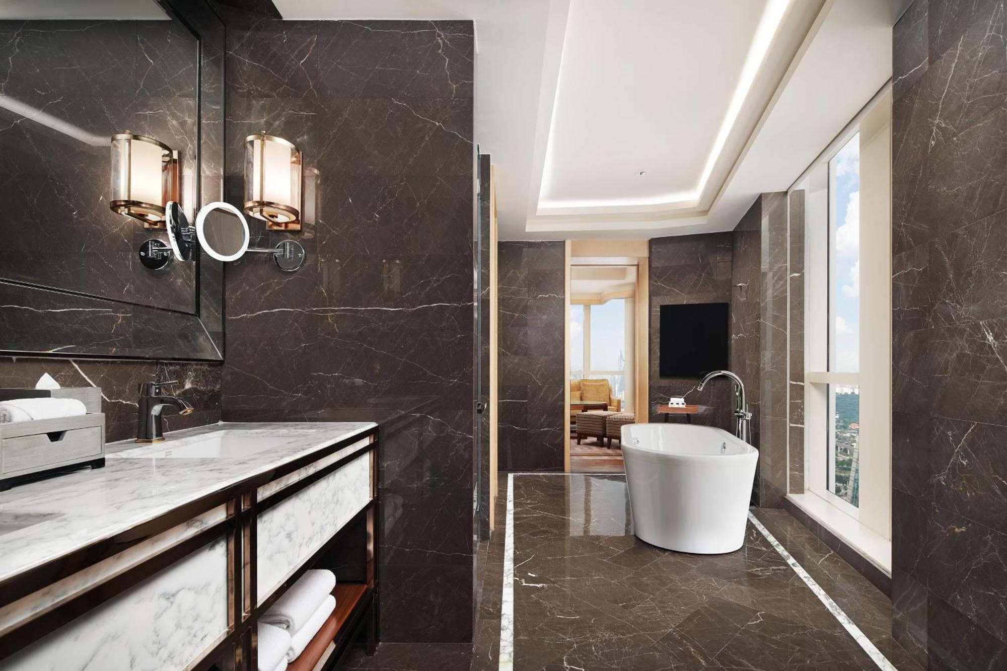 Sheraton Petaling Jaya Hotel Esterno foto Bathroom