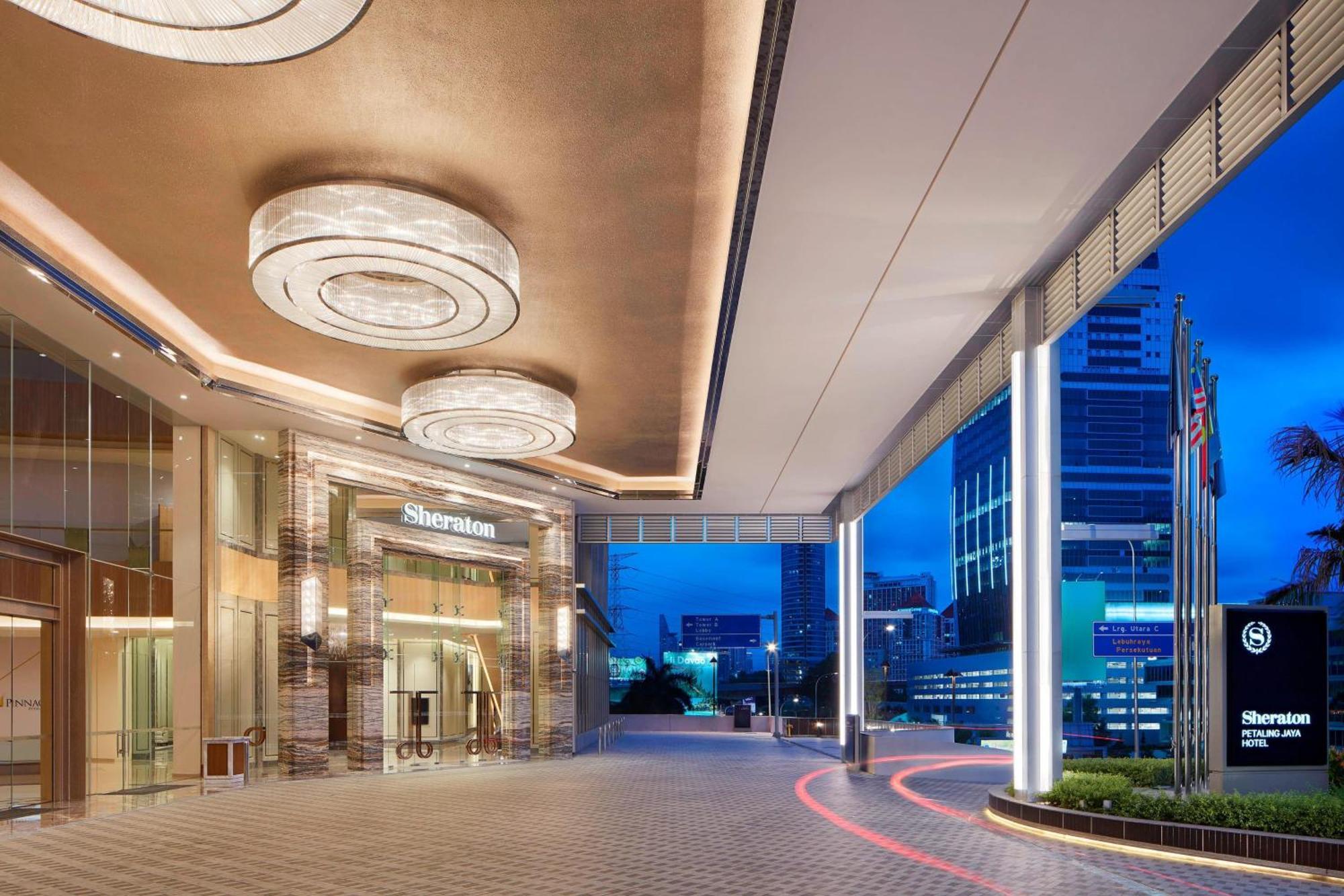 Sheraton Petaling Jaya Hotel Esterno foto Entrance